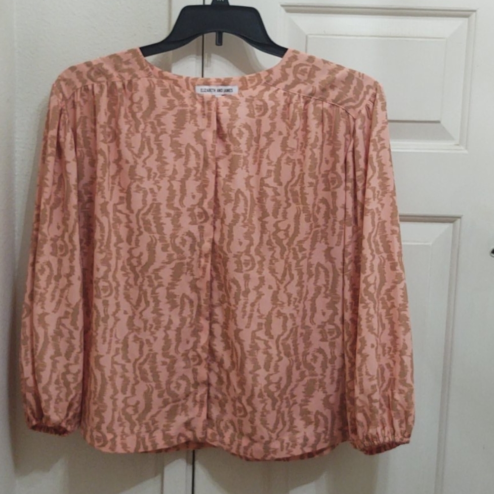 Elizabeth and James long sleeve shirt size m